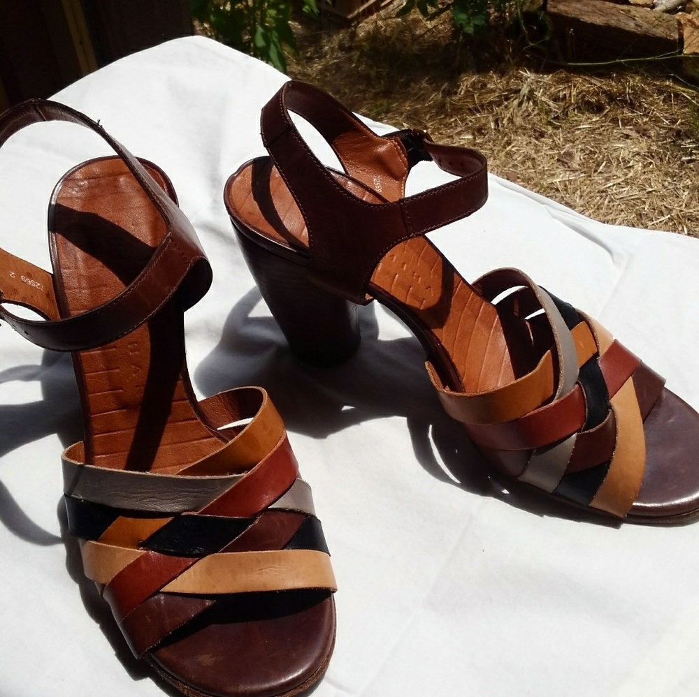 Chie Mihara multicolor heeled Sandals